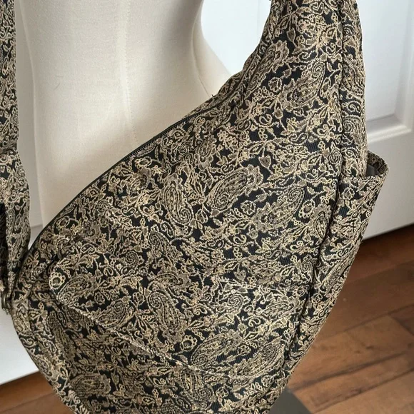 Ameribag Paisley Tapestry Sling Bag - Picture 5 of 6
